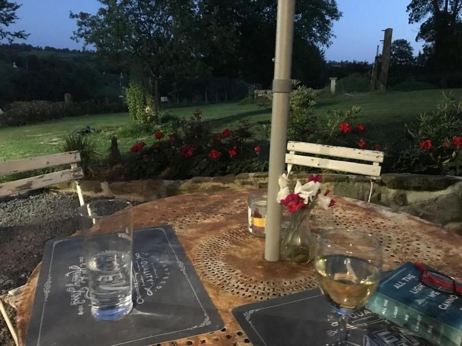 Bed and Breakfast Ferme De Noyes Sourdeval Exterior foto