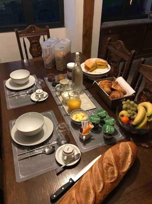 Bed and Breakfast Ferme De Noyes Sourdeval Exterior foto